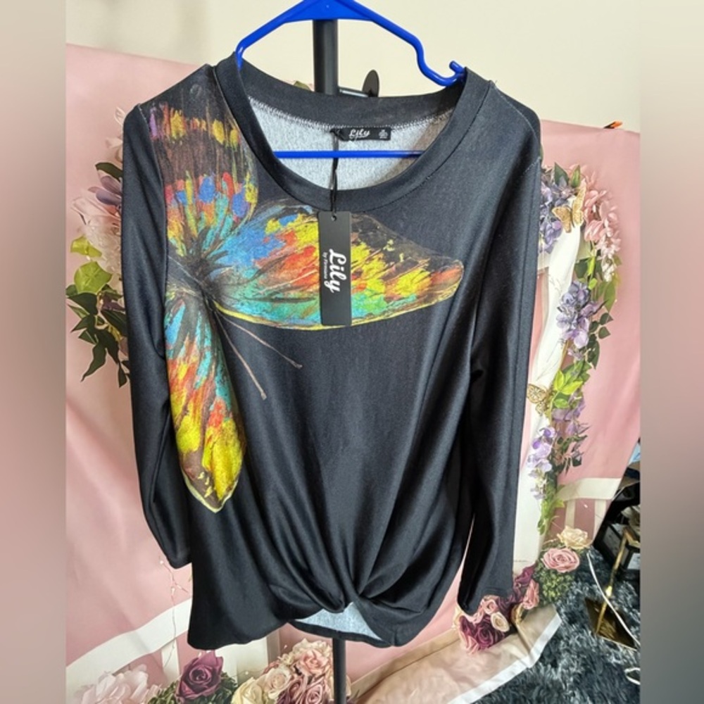 Lily Women's Black Multicolor Butterfly Long Sleeve Top Size Medium NWT